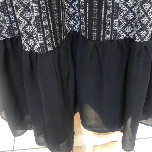 BCBGeneration Women’s Black and White Lace Chiffon Mini Dress Size Medium - Picture 13 of 16